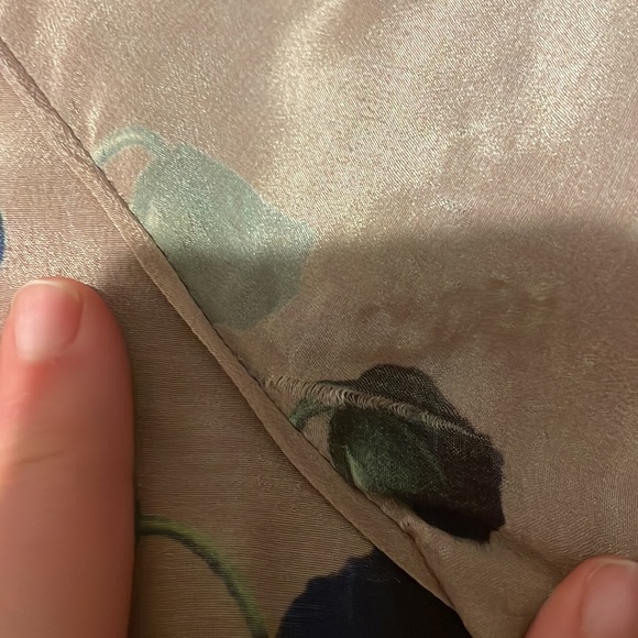 Anthropologie Lefisdottir Ottoman Poppies silk top, 6 - Picture 7 of 7